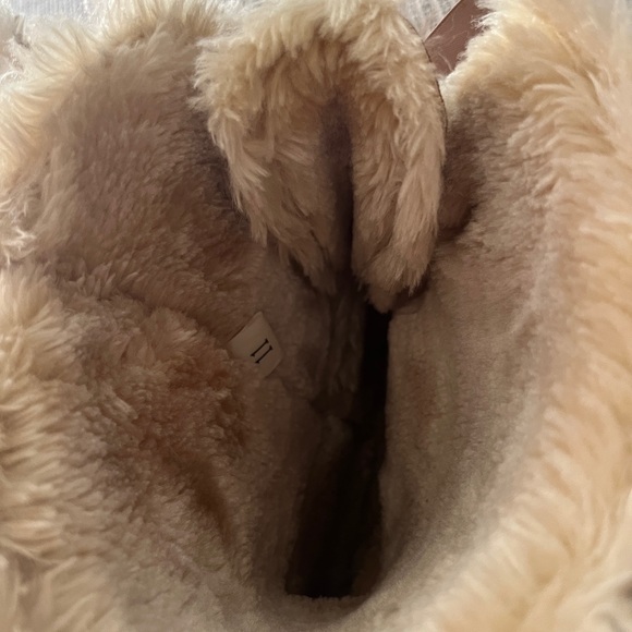 Uggs Bailey bow II -size 11 - Picture 5 of 7